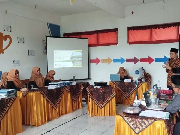 Strategi Marketing Sekolah Swasta untuk Meningkatkan Daya Tarik: Jadikan Orang Tua sebagai Duta